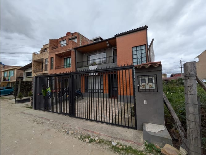 Casa de 6 alcobas en venta en Tiquiza, Chía, 243 m² · foto 15 de 22