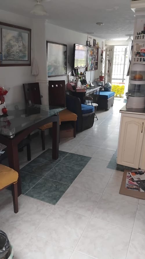 Casa de 4 alcobas en venta en Ciudad Alsacia, Bogotá, 75 m² · foto 2 de 6