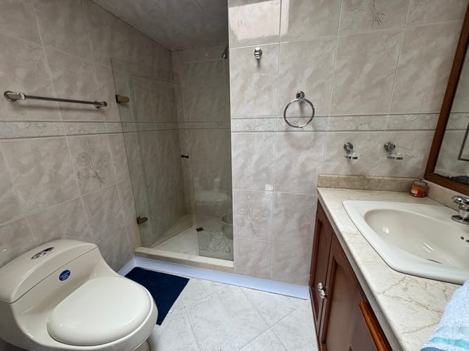 Casa de 3 alcobas en venta en Alhambra, Bogotá, 270 m² · foto 18 de 23