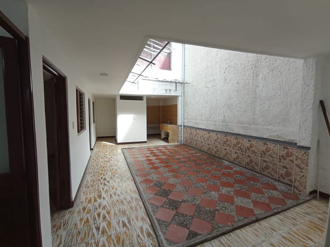 Casa de 5 alcobas en venta en Campo Amor, Medellín, 120 m² · foto 4 de 10