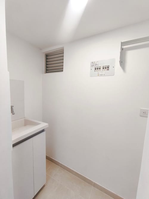 Apartamento de 3 alcobas en venta en Cd. Simon Bolivar Et. I, Ibagué, 57 m² · foto 3 de 18