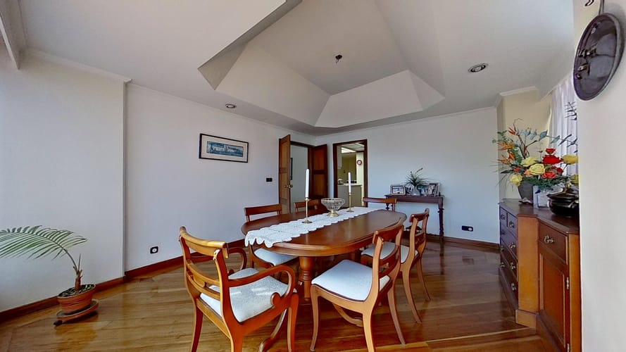 Apartamento de 3 alcobas en venta en Santa Barbara, Bogotá, 218 m² · foto 6 de 24