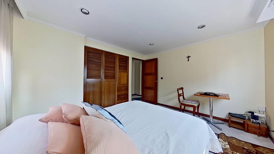 Apartamento de 3 alcobas en venta en Santa Barbara, Bogotá, 218 m² · foto 16 de 24