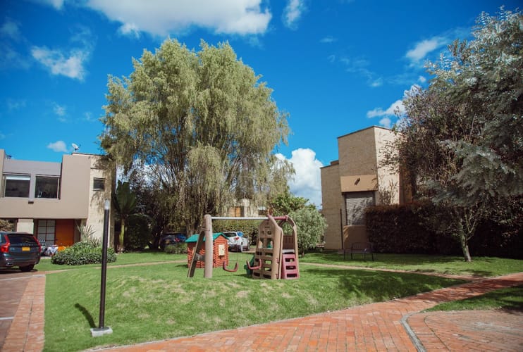 Casa de 4 alcobas en venta en San Jose De Bavaria, Bogotá, 323 m² · foto 3 de 24