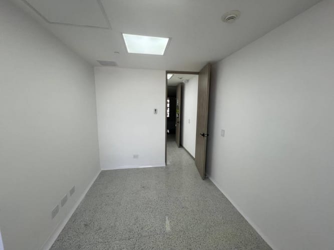 Consultorio en arriendo en San Diego, Medellín, 30 m² · foto 6 de 12