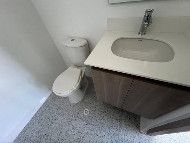 Consultorio en arriendo en San Diego, Medellín, 30 m² · foto 11 de 12