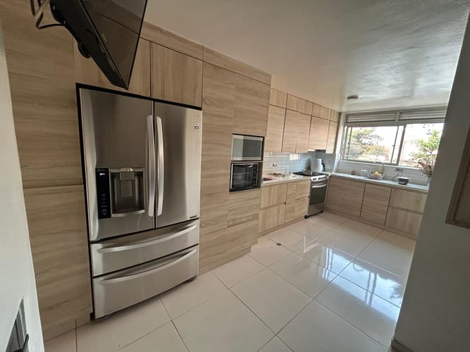Apartamento de 4 alcobas en venta en Bolivariana, Medellín, 165 m² · foto 5 de 16