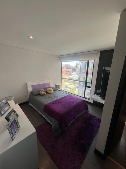 Apartamento de 3 alcobas en venta en Chicó Navarra, Bogotá, 135 m² · foto 9 de 21