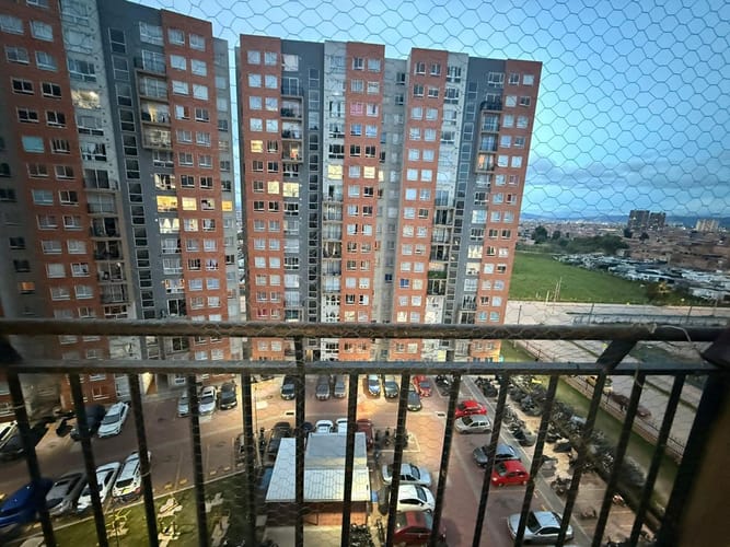 Apartamento de 3 alcobas en venta en Bosa Islandia, Bogotá, 45 m² · foto 3 de 13