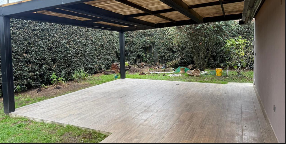 Casa de 4 alcobas en venta en Guaymaral, Bogotá · foto 2 de 14