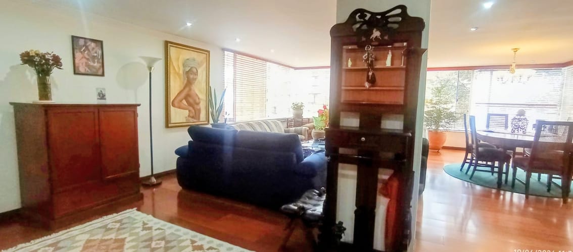 Apartamento de 4 alcobas en venta en Santa Barbara, Bogotá, 192 m² · foto 3 de 20