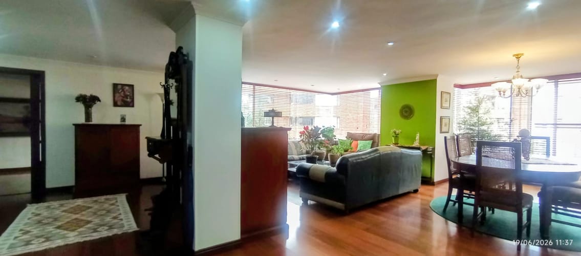 Apartamento de 4 alcobas en venta en Santa Barbara, Bogotá, 192 m² · foto 4 de 20