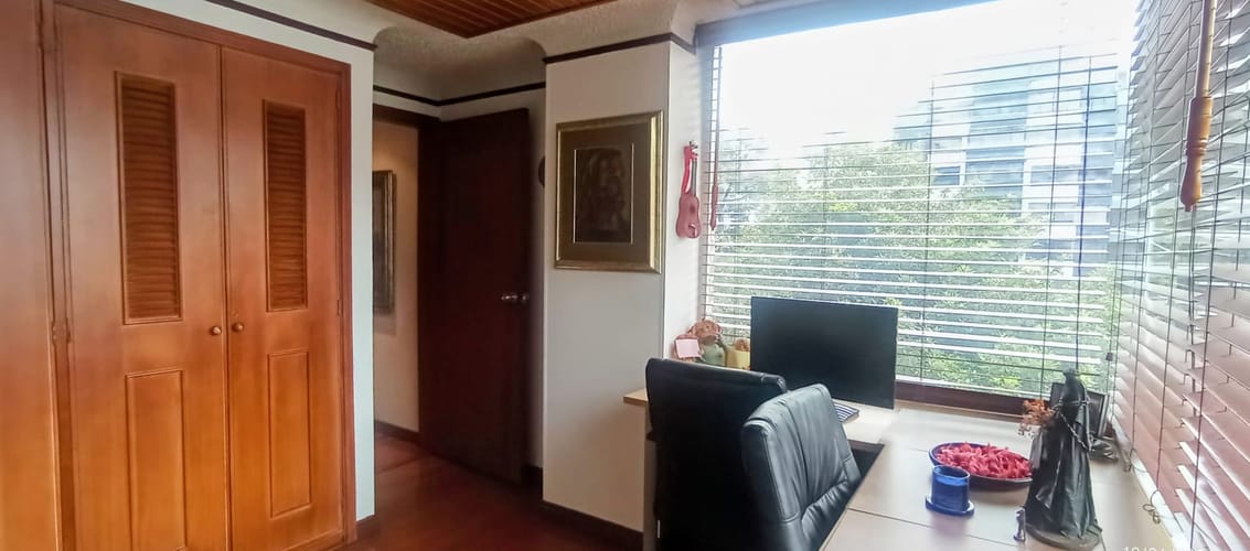 Apartamento de 4 alcobas en venta en Santa Barbara, Bogotá, 192 m² · foto 8 de 20