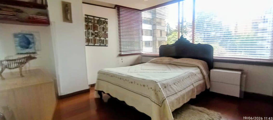 Apartamento de 4 alcobas en venta en Santa Barbara, Bogotá, 192 m² · foto 12 de 20