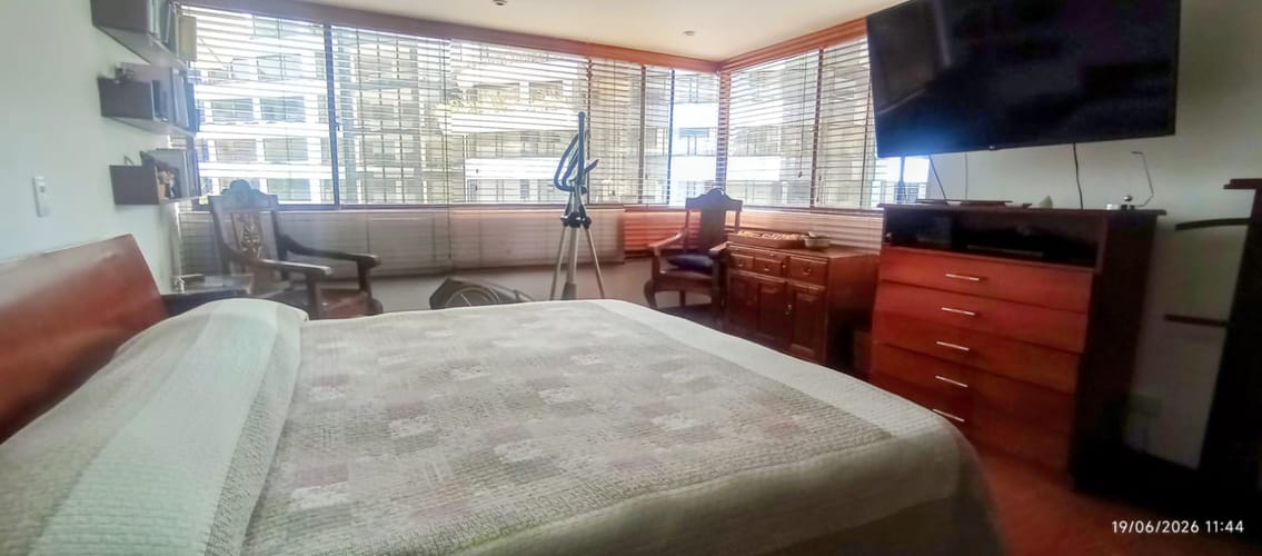 Apartamento de 4 alcobas en venta en Santa Barbara, Bogotá, 192 m² · foto 14 de 20