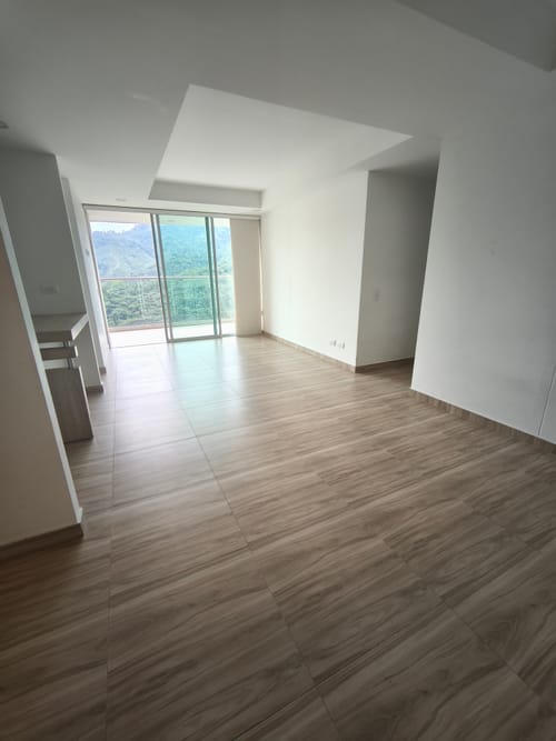 Apartamento de 3 alcobas en venta en Picaleña Y Mirolindo, Ibagué, 102 m² · foto 3 de 21