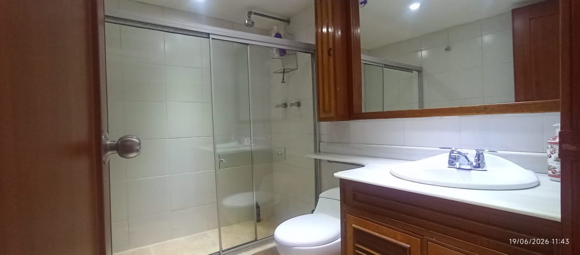 Apartamento de 4 alcobas en venta en Santa Barbara, Bogotá, 192 m² · foto 17 de 20