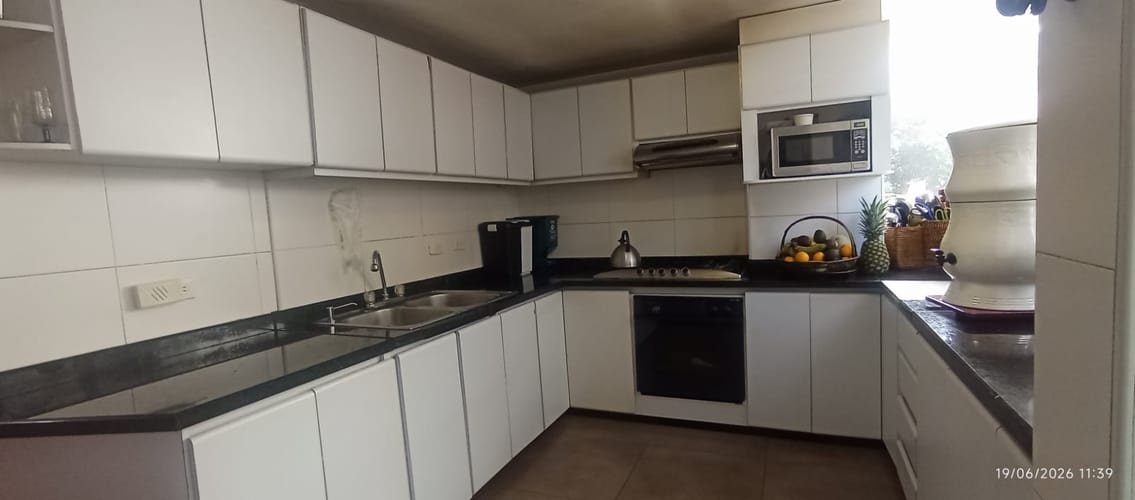 Apartamento de 4 alcobas en venta en Santa Barbara, Bogotá, 192 m² · foto 18 de 20