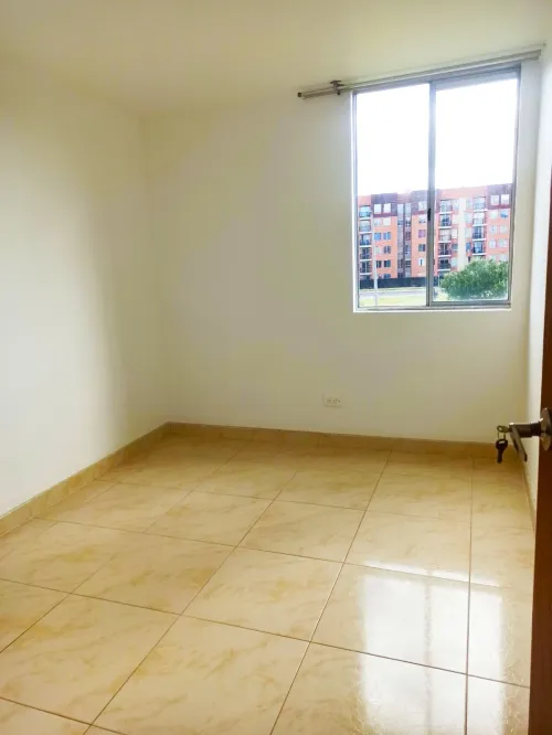 Apartamento de 3 alcobas en venta en Ciudad Verde, Soacha, 50 m² · foto 2 de 9