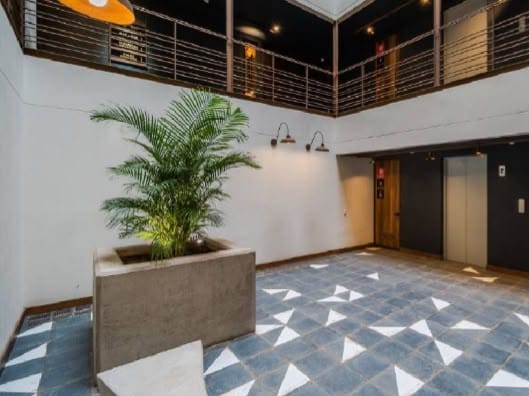 Apartaestudio en venta en La Candelaria, Bogotá, 34 m² · foto 3 de 10