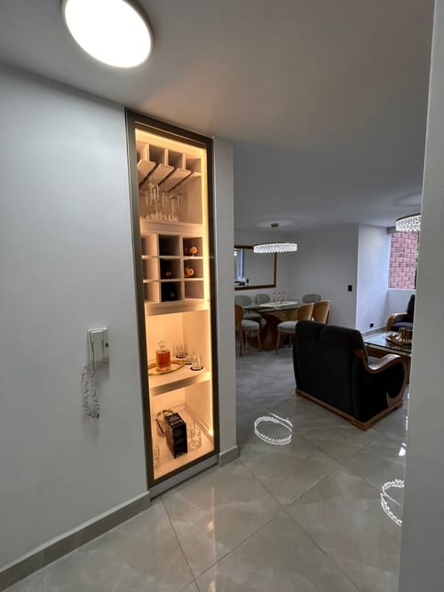 Apartamento de 3 alcobas en venta en San Bernardo, Medellín, 95 m² · foto 3 de 9