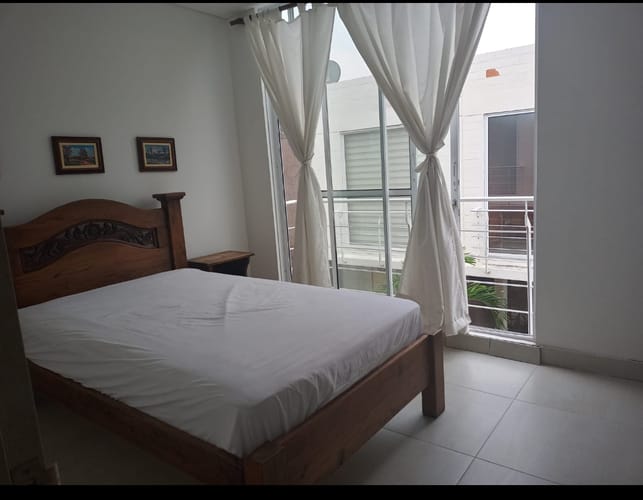 Casa de 4 alcobas en venta en Ricaurte, 87 m² · foto 2 de 8