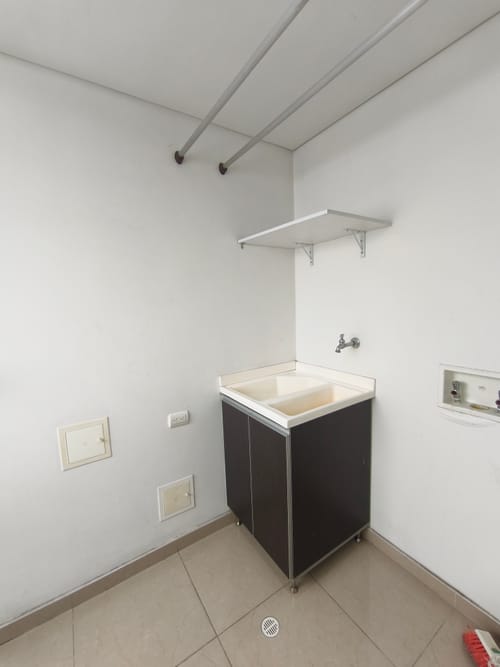 Apartamento de 2 alcobas en venta en Cedritos, Bogotá, 68 m² · foto 4 de 17