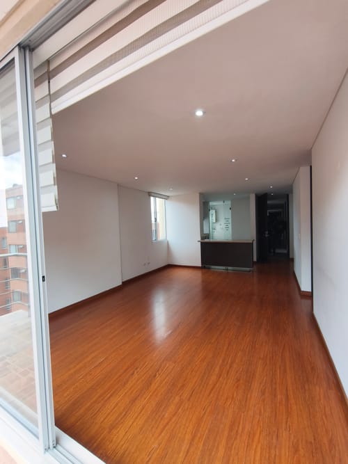 Apartamento de 2 alcobas en venta en Cedritos, Bogotá, 68 m² · foto 7 de 17