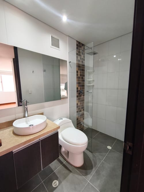 Apartamento de 2 alcobas en venta en Cedritos, Bogotá, 68 m² · foto 10 de 17