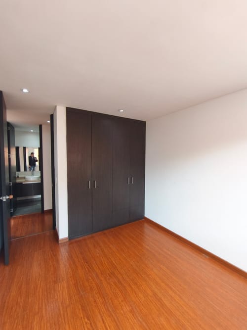 Apartamento de 2 alcobas en venta en Cedritos, Bogotá, 68 m² · foto 16 de 17