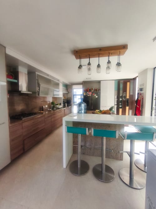 Casa de 5 alcobas en venta en Miramar, Ibagué, 580 m² · foto 4 de 6