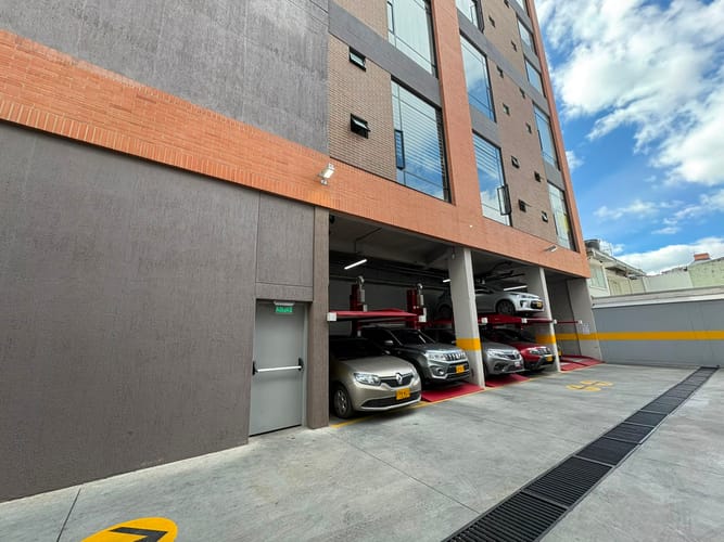 Apartamento de 1 alcoba en venta en Chico Norte, Bogotá, 42 m² · foto 11 de 12
