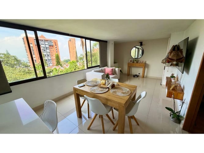 Apartamento de 2 alcobas en venta en Altos Del Poblado, Medellín, 66 m² · foto 5 de 24