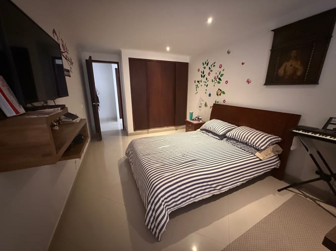 Apartamento de 3 alcobas en venta en Santa Barbara, Bogotá, 147 m² · foto 10 de 13