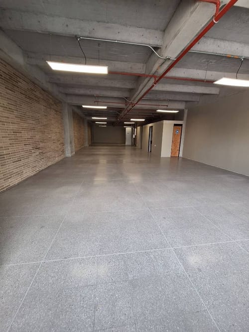 Oficina en arriendo en El Poblado, Medellín, 194 m² · foto 7 de 9
