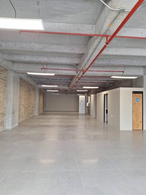 Oficina en arriendo en El Poblado, Medellín, 194 m² · foto 8 de 9