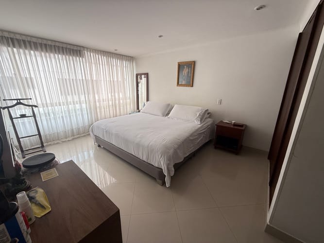 Apartamento de 3 alcobas en venta en Santa Barbara, Bogotá, 147 m² · foto 12 de 13