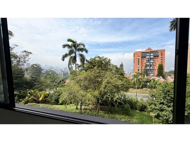 Apartamento de 2 alcobas en venta en Altos Del Poblado, Medellín, 66 m² · foto 13 de 24