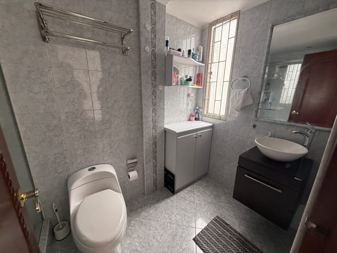 Apartamento de 3 alcobas en venta en Santa Barbara, Bogotá, 147 m² · foto 13 de 13