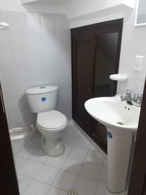 Casa de 6 alcobas en venta en Parque Recreacional El Lago, Floridablanca, 148 m² · foto 8 de 10
