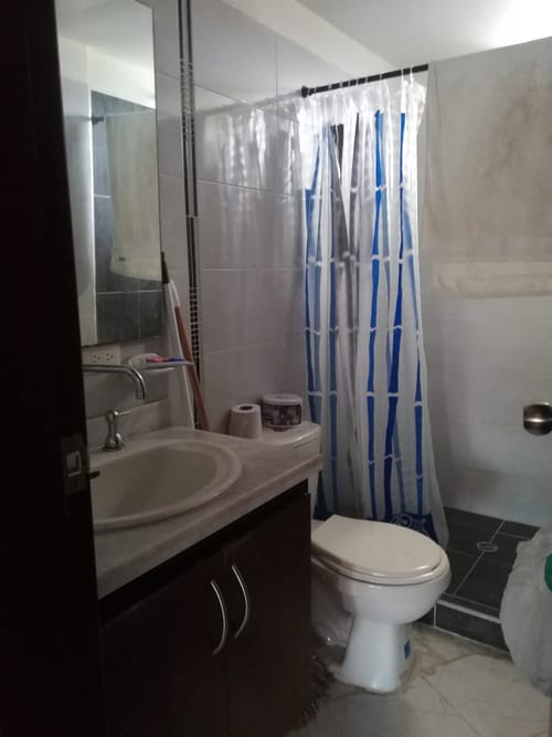 Casa de 6 alcobas en venta en Parque Recreacional El Lago, Floridablanca, 148 m² · foto 10 de 10