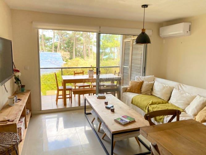 OPORTUNIDAD APARTAMENTO 2 DORM CON TERRAZA A 1 CUADRA DEL MAR · Foto 3