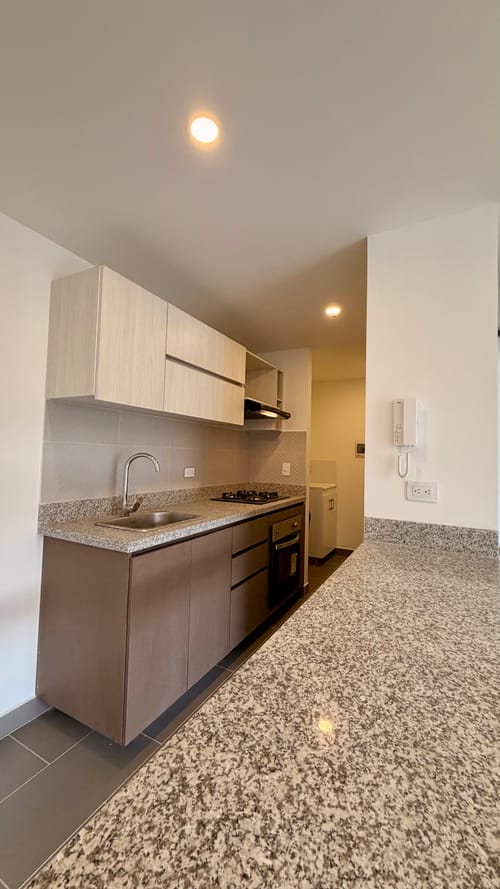 Apartaestudio en venta en Santa Fe, Bogotá, 48 m² · foto 2 de 12