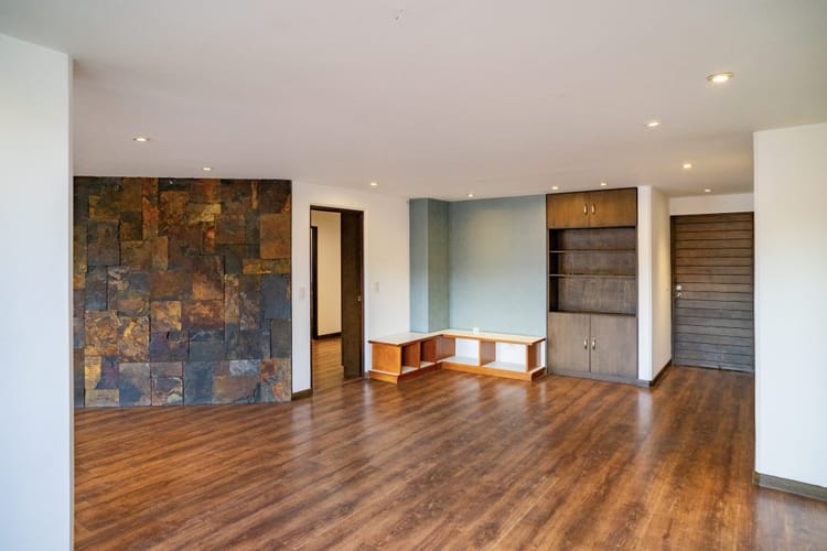 Apartamento de 3 alcobas en venta en Chicó Navarra, Bogotá, 144 m² · foto 1 de 24