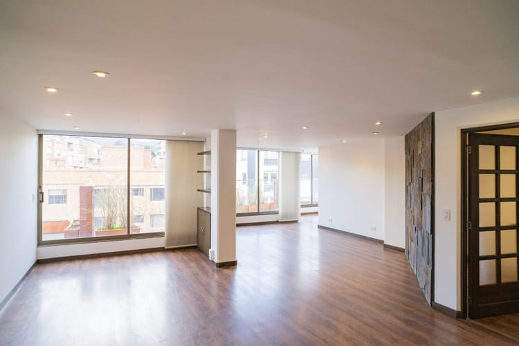 Apartamento de 3 alcobas en venta en Chicó Navarra, Bogotá, 144 m² · foto 7 de 24