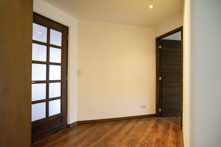 Apartamento de 3 alcobas en venta en Chicó Navarra, Bogotá, 144 m² · foto 15 de 24