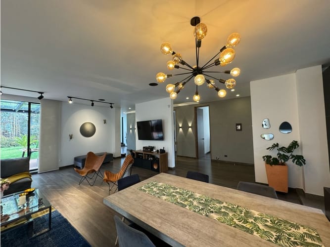 Casa de 4 alcobas en venta en Hatogrande, Sopó, 306 m² · foto 2 de 24