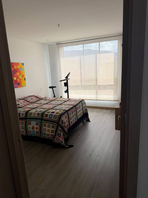 Apartamento de 3 alcobas en arriendo en Los Naranjos, Medellín, 70 m² · foto 2 de 8