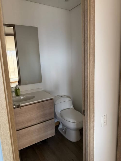 Apartamento de 3 alcobas en arriendo en Los Naranjos, Medellín, 70 m² · foto 7 de 8