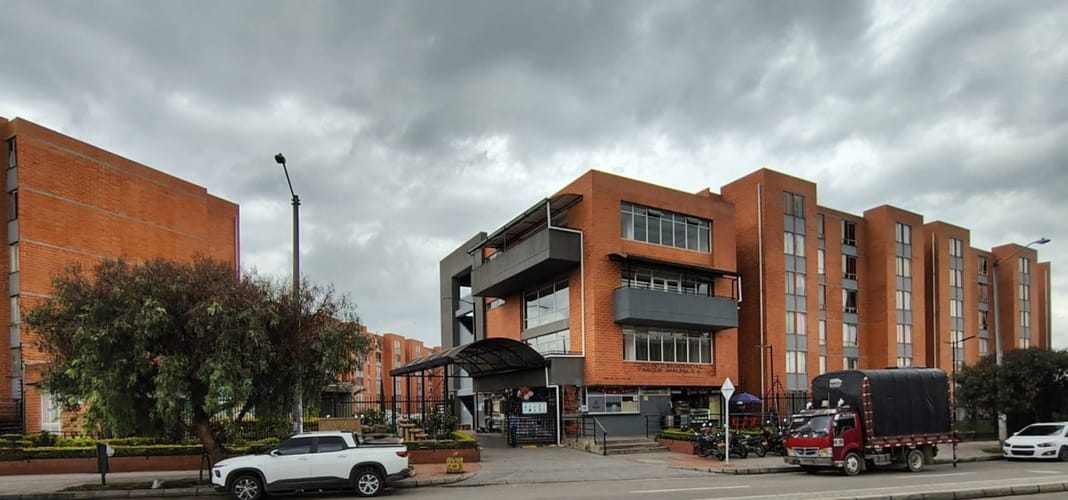 Apartamento de 3 alcobas en arriendo en San Jose, Bogotá, 54 m² · foto 1 de 20